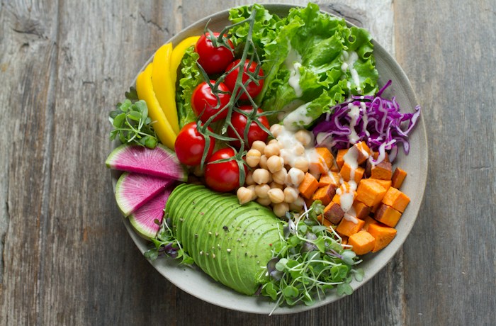 Salade fraîche et colorée